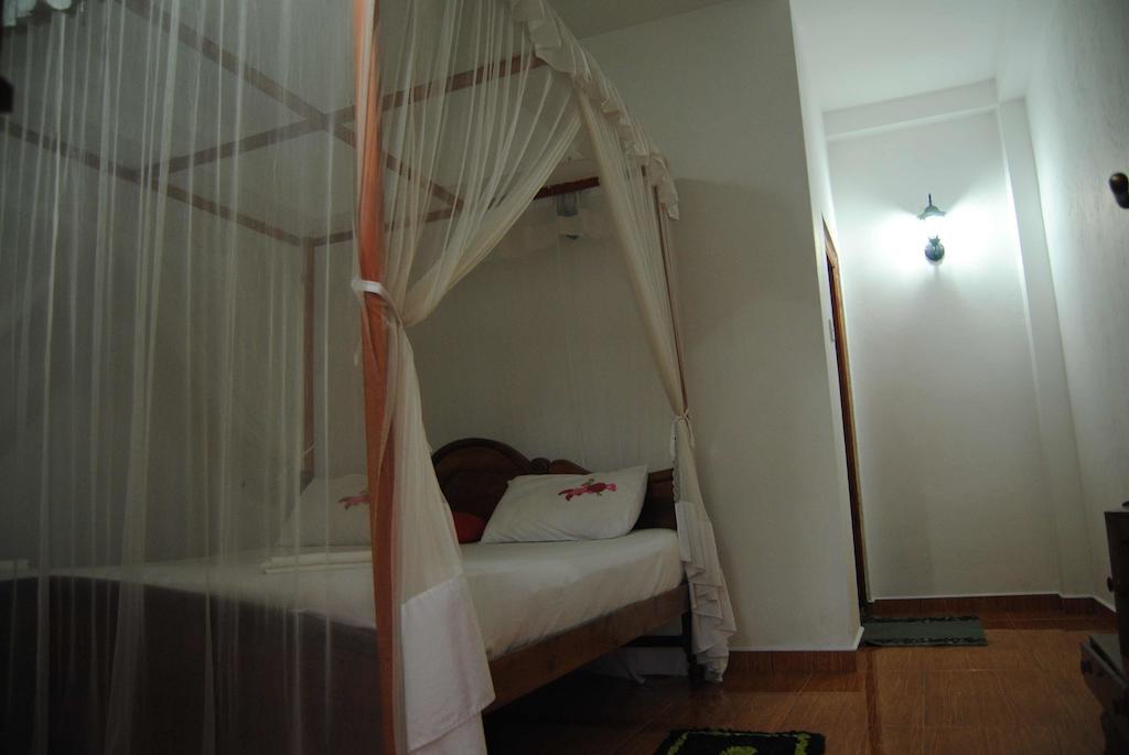 Kumara Guest House Unawatuna Phòng bức ảnh