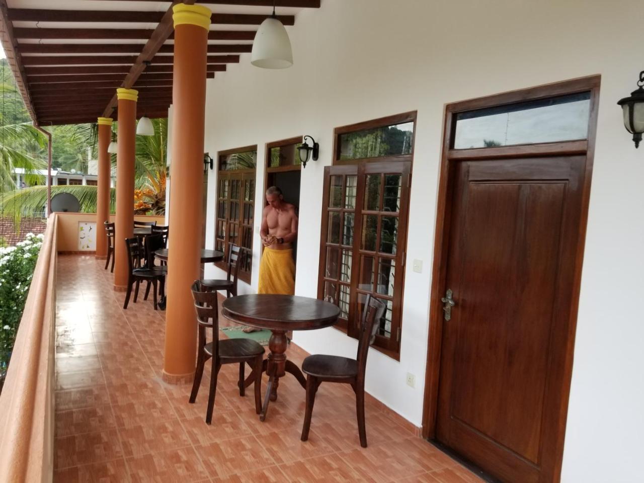 Kumara Guest House Unawatuna Ngoại thất bức ảnh